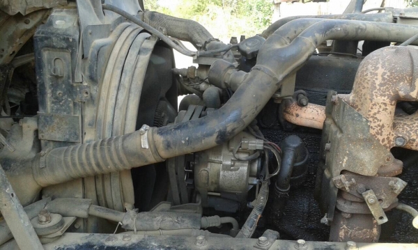 10 ล้อ 3 เพลา ติดเครน FVZ 195 HP