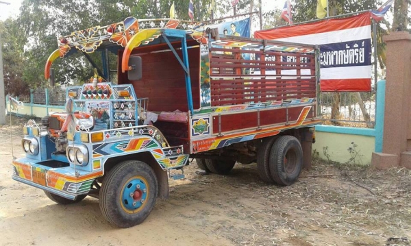 ขายรถอีแต๋น6ล้อ 140แรง กระบะคอกไม้ เครื่องKRT140 สภาพพร้อมใช้งาน