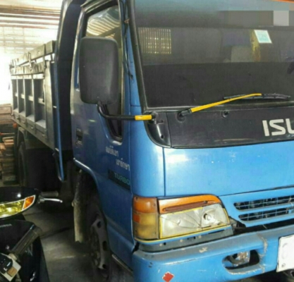 หกล้อ อีซูซุ NPR130ปี48 ดั้มสามมิต5คิว สภาพดีสวยพร้อมใช้ ราคาถูกๆ 355,000บ (ไม่มีทะเบียน) ไฟแน่นช์ล้มละรายตามเล่มทะเบียนไม่ได้ มีใบซื้อขายให้ ราคานี้ ขับส่งถึงบ้าน ครับๆ