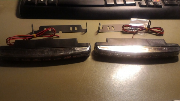 ชุดไฟติดหน้ารถ LED DAYTIME เป็นชุดสำเร็จรูปพร้อมติดด้านหน้ารถได้เลยเพื่อ 1 ชุดมีสองข้าง