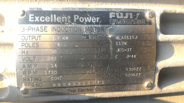 มอเตอร์ 5 แรงม้า ยี่ห้อ FUJI จากญี่ปุ่น ยึดมอเตอร์ได้สองแบบ เลือกได้