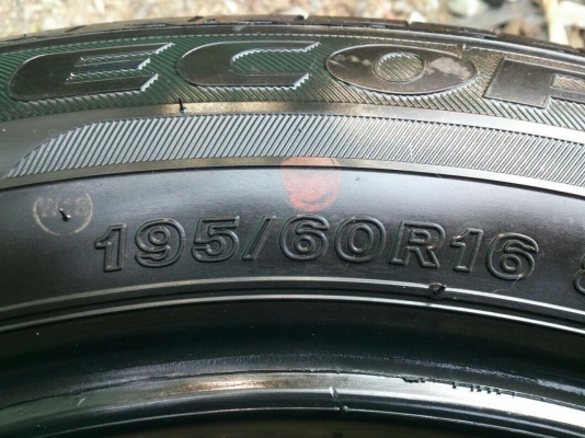 ขายยาง บริดสโตน 195/60R16  ยางสัปดาห์ที่20ปี14  ยางดอกเต็มสวยสดไม่มีปะ จำนวน 1 ชุด