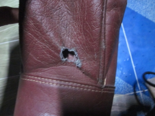 ถุ ้งใส่ไม้ก๊อฟ หนังแท้สินค้ามาจากตู้ญี่ปุ่น นำไปใส่คันเบ็ด OK