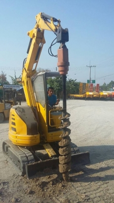 ขายแม็คโครเจาะดิน  KOMATSU..PC28UU-2  เครื่องรุ่น 3D84 ไม่รวมหัวสว่าน ดอกดำ