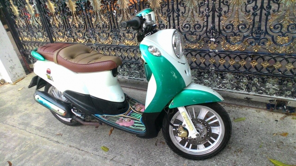 ฟีโน่ ปี 52 ทะเบียนไม่ขาด