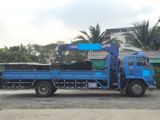 ขายรถบรรทุกหกล้อติดเครน 5 ตัน 5 ท่อน สภาพพร้อมใช้