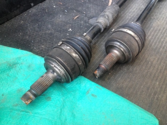 เพลาขับ HONDA FEED เก่าญี่ปุ่นเเท้สภาพสวย เพลาขับ HONDA FEED เก่าญี่ปุ่นเเท้สภาพสวย