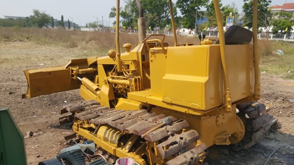 ขายรถแทรคเตอร์ Komatsu D21P-5 ตีนเป็ด เครื่องดี ไฮโดรลิคแรง ปั๊มดี โซ่พอใช้ รถพร้อมทำงาน เอกสารซื้อขาย