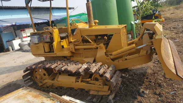 ขายรถแทรคเตอร์ Komatsu D21P-5 ตีนเป็ด เครื่องดี ไฮโดรลิคแรง ปั๊มดี โซ่พอใช้ รถพร้อมทำงาน เอกสารซื้อขาย