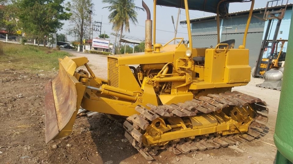 ขายรถแทรคเตอร์ Komatsu D21P-5 ตีนเป็ด เครื่องดี ไฮโดรลิคแรง ปั๊มดี โซ่พอใช้ รถพร้อมทำงาน เอกสารซื้อขาย