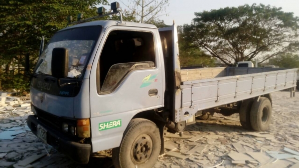 หกล้อ อีซูซุ NPR120ปี40ช่วงยาว4.30ม ช่วงล่างใหญ่ท้าย F สภาพดีพร้อมวิ่งงาน เล่มทะเบียนพร้อมโอน