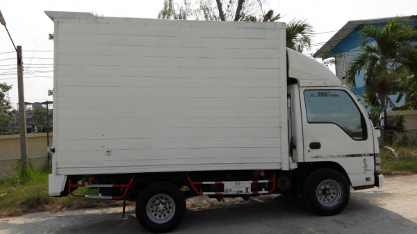 ISUZU ELF ปี 2006 มือเดียวออกห้าง ใช้งานปกติ