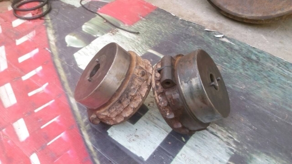 ขายชิ้นส่วนอะไหล่รถแทรกเตอร์D4-D5 ของถอดจากตัวรถสภาพสวย