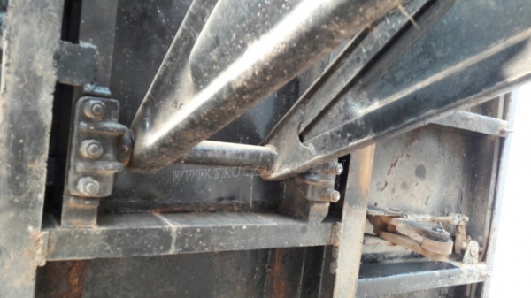 รถบรรทุก 6 ล้อดัมพ์ ยี่ห้อ MAZDA  รุ่น EX43   100 แรงม้า กระบะยาว 3.90 เมตร