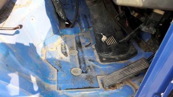 รถบรรทุก 6 ล้อดัมพ์ ยี่ห้อ MAZDA  รุ่น EX43   100 แรงม้า กระบะยาว 3.90 เมตร