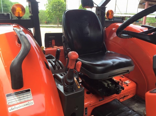 ขายรถไถ Kubota M7040 (4WD) พร้อมดันหน้า ผานพรวนช้าง รถเดิมๆ พร้อมใช้งานครับ