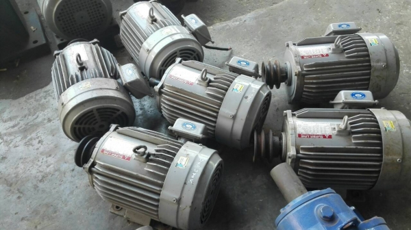 ** มาอีกชุด ** มอเตอร์ Mitsubishi 3 HP. 380V รุ่นใหม่ปัจจุบัน SF-JR สภาพใหม่ 95\% เดิมๆวิ่งเงียบทุกตัวมาเทสก่อนได้!!