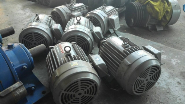 ** มาอีกชุด ** มอเตอร์ Mitsubishi 3 HP. 380V รุ่นใหม่ปัจจุบัน SF-JR สภาพใหม่ 95\% เดิมๆวิ่งเงียบทุกตัวมาเทสก่อนได้!!