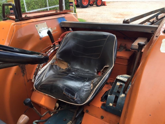 ขายรถไถKubota L3202DT (4WD) พร้อมใบมีดหน้าและผานบุกเบิก รถพร้อมใช้งาน