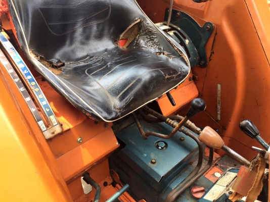 ขายรถไถKubota L3202DT (4WD) พร้อมใบมีดหน้าและผานบุกเบิก รถพร้อมใช้งาน