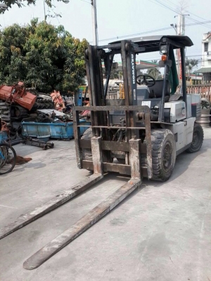 ขายรถฟอร์ลิฟท์ KOMATSU    4ตัน