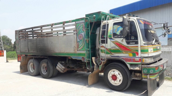 ขายบรรทุก ฮีโน่240แรง  สิบล้อดั้มเดิมๆ