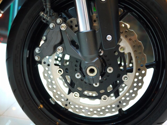 ขาย Kawazaki Z800 ปี 2013 พร้อมทะเบียนแท้ สภาพนางฟ้า ไม่ล้ม ไม่ชน ไม่แปะ