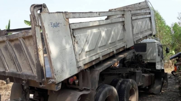 ขายรถบรรทุกพ่วงดัมพ์ ISUZU เครื่อง 320 แรง ปี 49 แม่ลูกดัมพ์สามมิตร ลูก 3 เพลาแท้