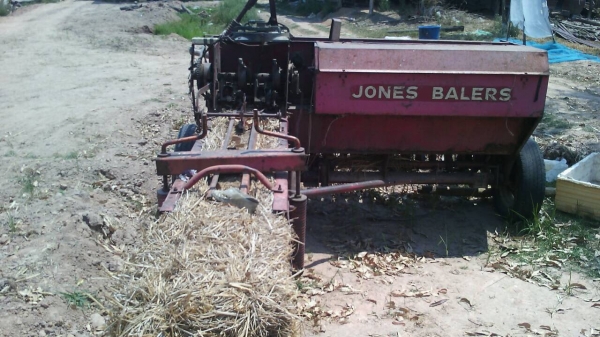 ขายเครื่องอัดฟาง jones beler