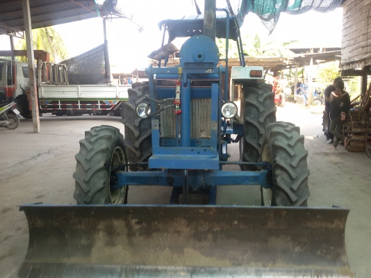 ขายรถไถฟรอค์6610สองเพลาพร้อมใช้งานราคาต่อรองได้นะครับ