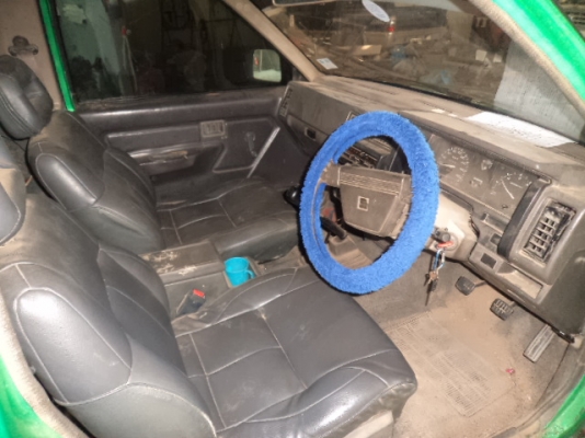 ขายกระบะNISSAI ปี1993 ขายตามสภาพ086-4457033ไม่ลดแล้วครับ