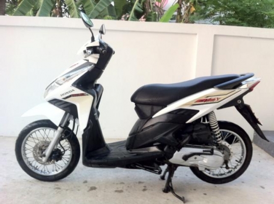 Honda Click 110i หัวฉีด สีขาว สวย เดิม