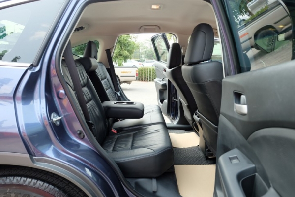 CRV TOP 4WD มือเดียว ใช้น้อยวิ่งหลักหมื่น