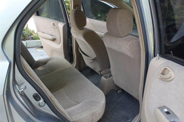 HONDA CITY 1.5 ZX VTT สีบอร์นเงิน ปี2007 HONDA CITY 1.5 ZX VTT สีบอร์นเงิน ปี2007