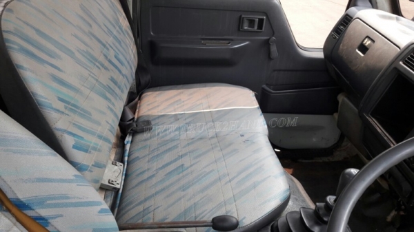 รถบรรทุกน้ำมัน ยี่ห้อ TOYOTA BU141R   115 แรงม้า ปีจดทะเบียน 2539