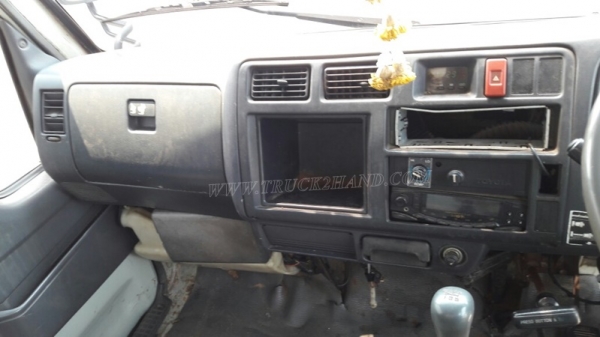 รถบรรทุกน้ำมัน ยี่ห้อ TOYOTA BU141R   115 แรงม้า ปีจดทะเบียน 2539