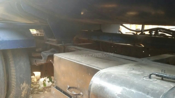 รถบรรทุกน้ำมัน ยี่ห้อ TOYOTA BU141R   115 แรงม้า ปีจดทะเบียน 2539