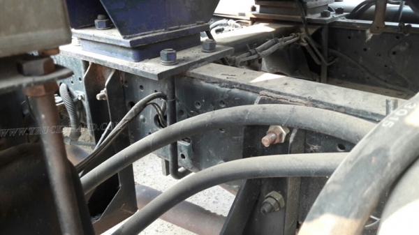 รถบรรทุกน้ำมัน ยี่ห้อ TOYOTA BU141R   115 แรงม้า ปีจดทะเบียน 2539