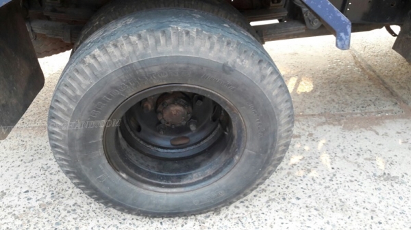 รถบรรทุกน้ำมัน ยี่ห้อ TOYOTA BU141R   115 แรงม้า ปีจดทะเบียน 2539