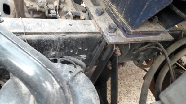 รถบรรทุกน้ำมัน ยี่ห้อ TOYOTA BU141R   115 แรงม้า ปีจดทะเบียน 2539