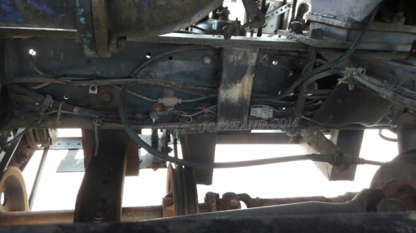 รถบรรทุกน้ำมัน ยี่ห้อ TOYOTA BU141R   115 แรงม้า ปีจดทะเบียน 2539