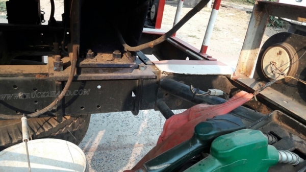 รถบรรทุกน้ำมัน ยี่ห้อ TOYOTA BU141R   115 แรงม้า ปีจดทะเบียน 2539