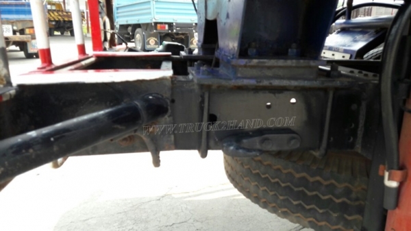 รถบรรทุกน้ำมัน ยี่ห้อ TOYOTA BU141R   115 แรงม้า ปีจดทะเบียน 2539