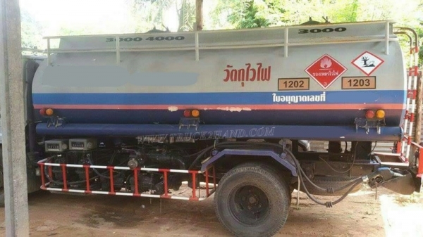 รถบรรทุกน้ำมัน ยี่ห้อ TOYOTA BU141R   115 แรงม้า ปีจดทะเบียน 2539