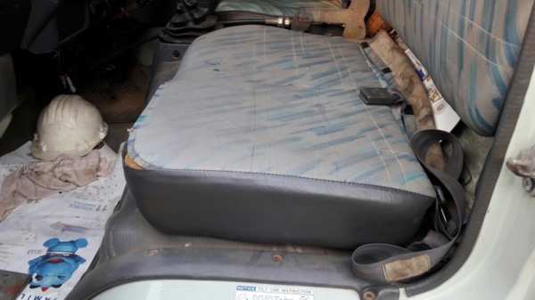 รถบรรทุกน้ำมัน ยี่ห้อ TOYOTA BU141R   115 แรงม้า ปีจดทะเบียน 2539