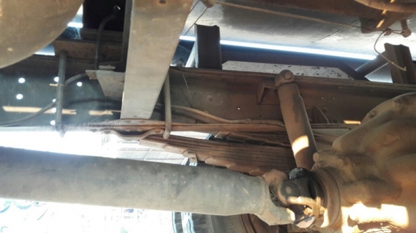 รถบรรทุกน้ำมัน ยี่ห้อ TOYOTA BU141R   115 แรงม้า ปีจดทะเบียน 2539