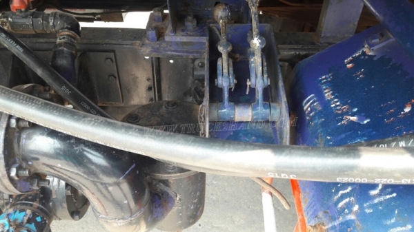 รถบรรทุกน้ำมัน ยี่ห้อ TOYOTA BU141R   115 แรงม้า ปีจดทะเบียน 2539