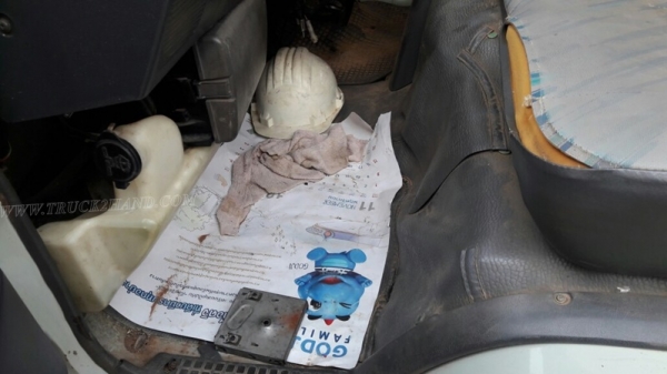 รถบรรทุกน้ำมัน ยี่ห้อ TOYOTA BU141R   115 แรงม้า ปีจดทะเบียน 2539