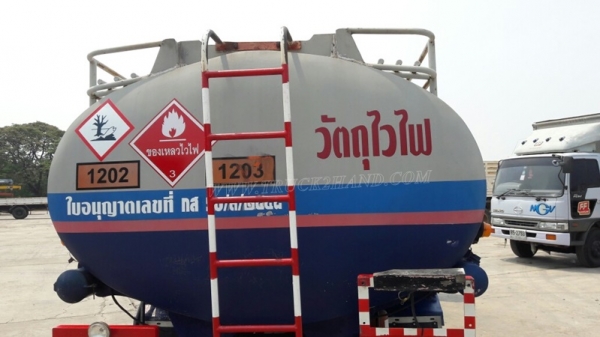 รถบรรทุกน้ำมัน ยี่ห้อ TOYOTA BU141R   115 แรงม้า ปีจดทะเบียน 2539