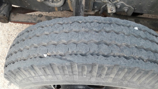 รถบรรทุกน้ำมัน ยี่ห้อ TOYOTA BU141R   115 แรงม้า ปีจดทะเบียน 2539